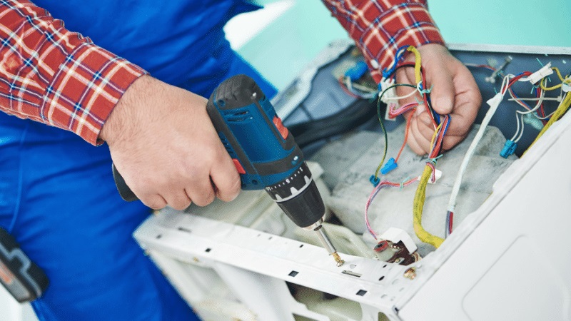 Kadıköy Vaillant Vaillant çamaşır makinesi kart tamiri – Su almama arızası orijinal parça ile giderildi. - Teknik servis örneği